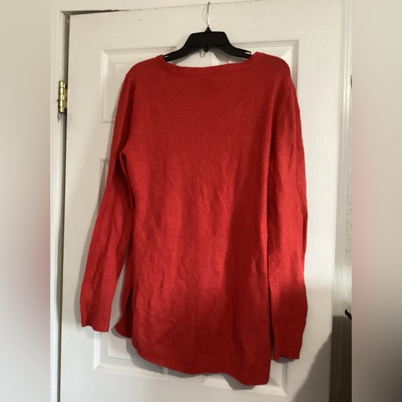 Free For All Sweater - Picture 2 of 2